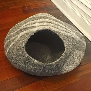 Cat pod